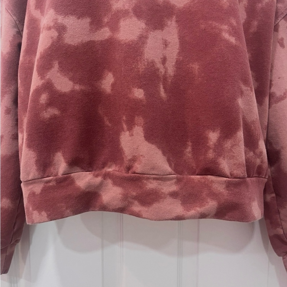 Varley Erwin Sweatshirt Deep Rose Tie-Dye -
Small Casual - EUC - Picture 5 of 13